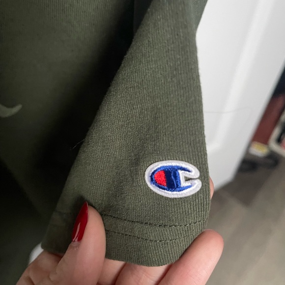 Champion Cropped T-Shirt, Script Logo - Picture 3 of 4